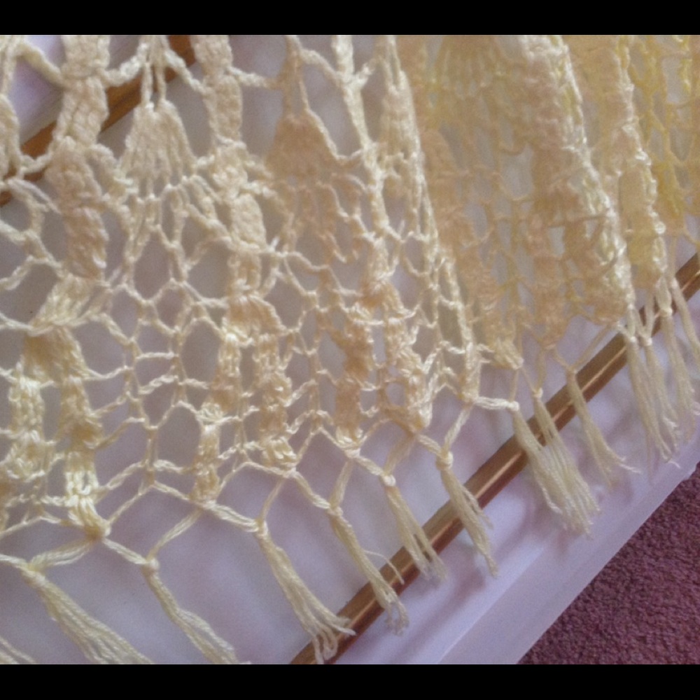 Homemade shawl - Picture 4 of 7